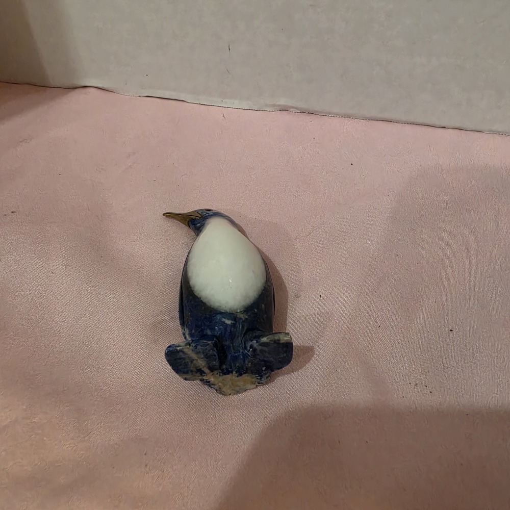 Carved Lapis Lazuli Penguin Figurine with White Onyx Belly and Brass Beak 2.1" - Picture 6 of 9